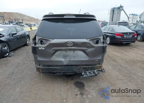 2015 Toyota Sienna Le 8 Passenger из США, поврежденный, VIN 5TDKK3DC7FS619418